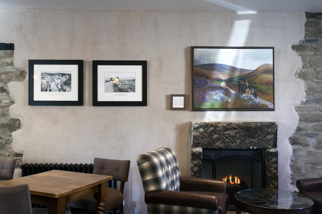 The White Hart Hotel Wetherspoon Okehampton Eksteriør billede