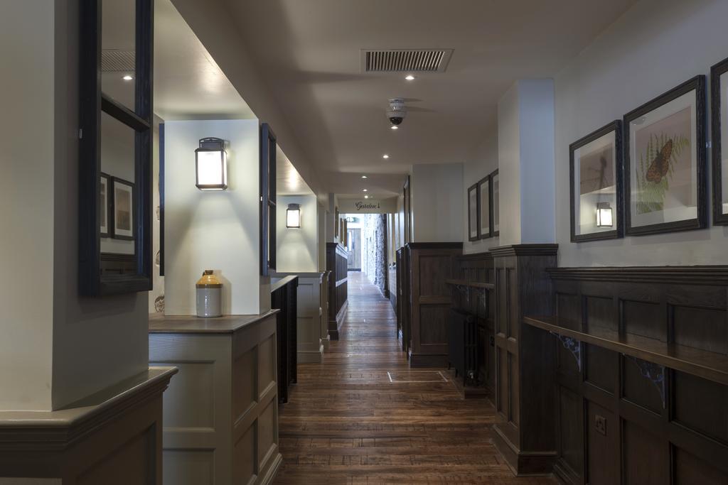 The White Hart Hotel Wetherspoon Okehampton Eksteriør billede